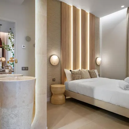 3 Avec Jardin Prive Apartamento