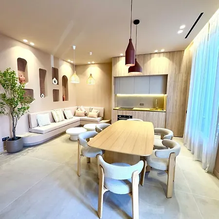 3 Avec Jardin Prive *